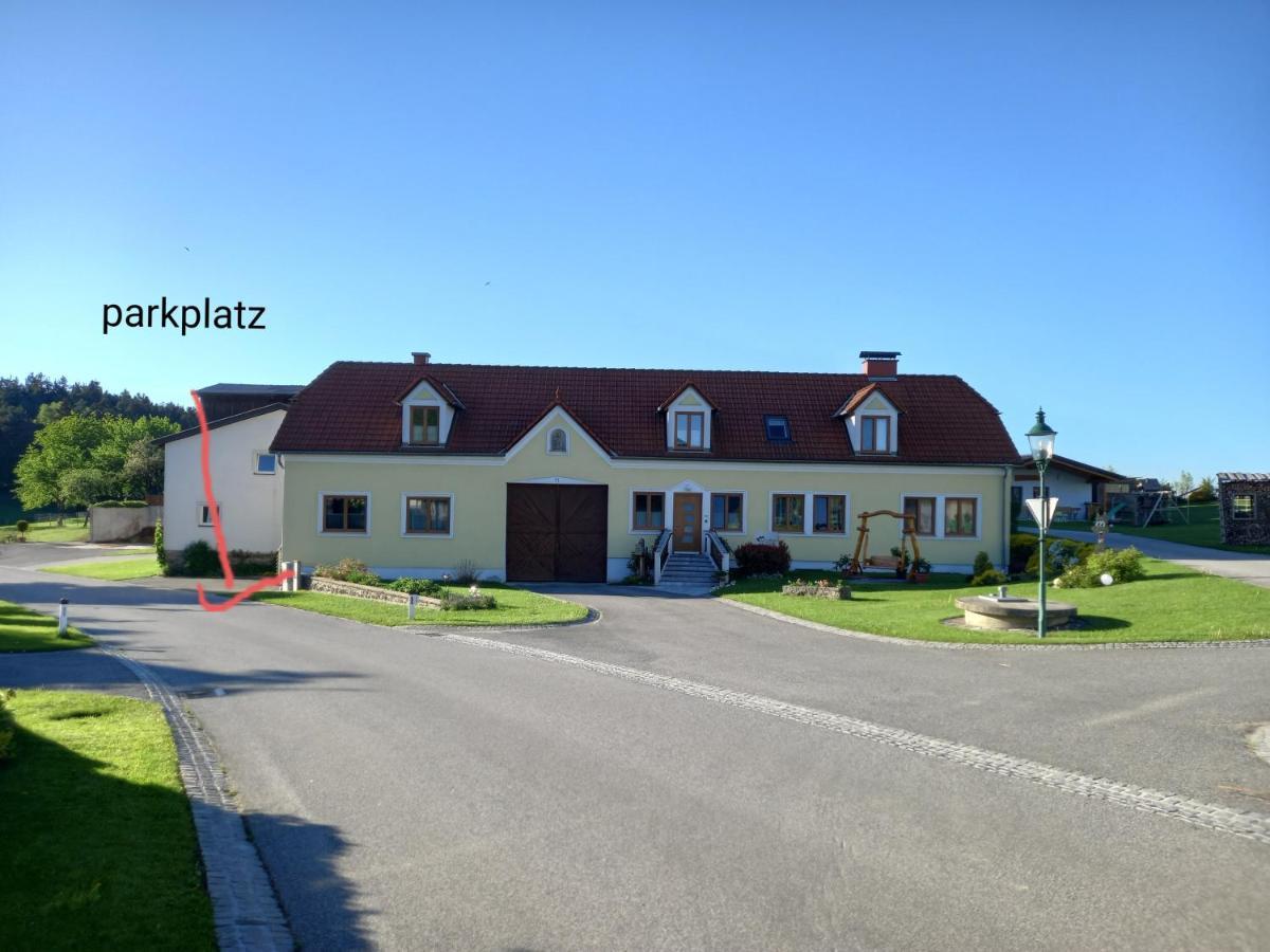 Apartment Am Alpakahof Hahn Grafenschlag Esterno foto